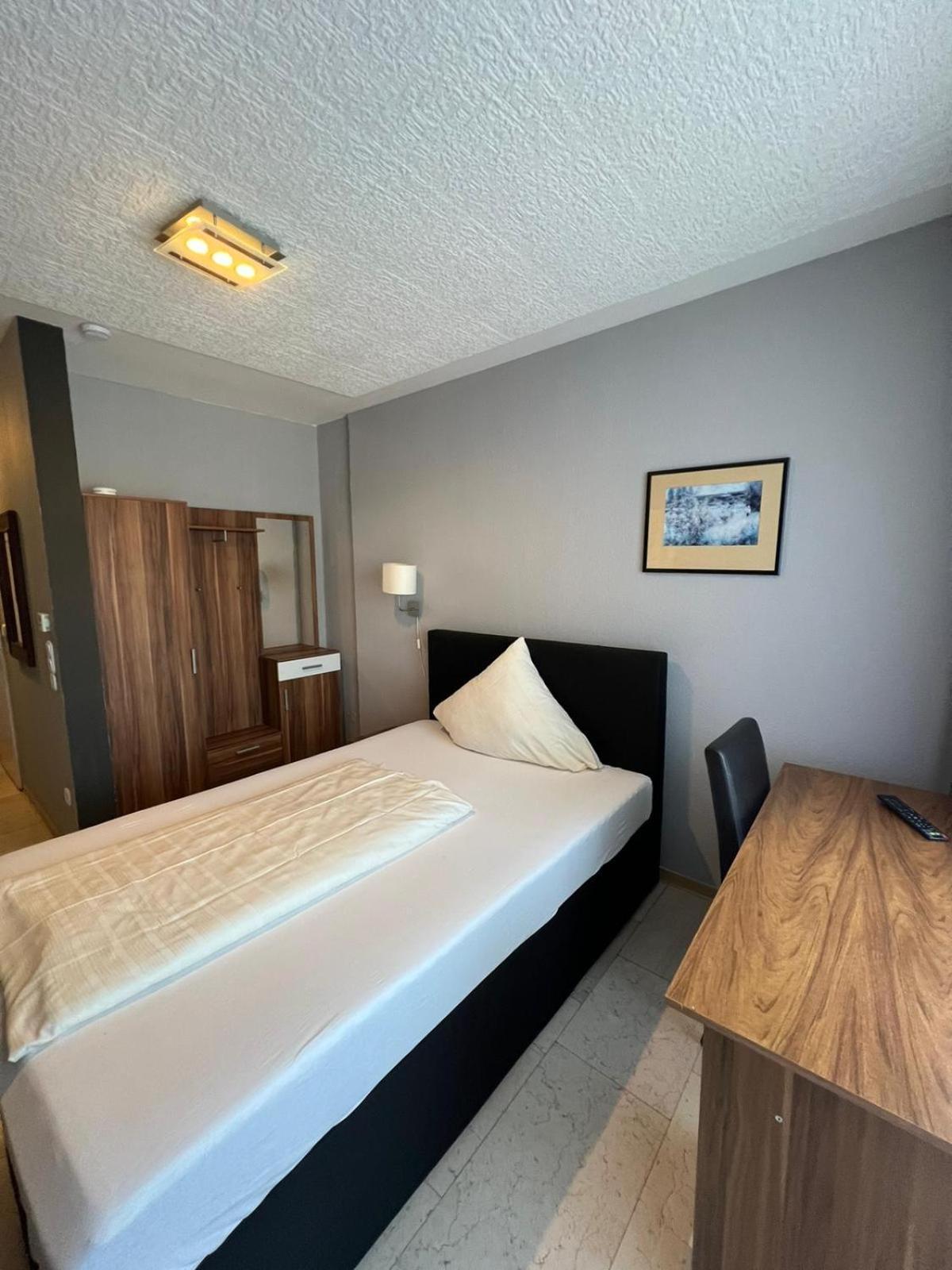 Hotel Hafez Bad Salzuflen Kültér fotó